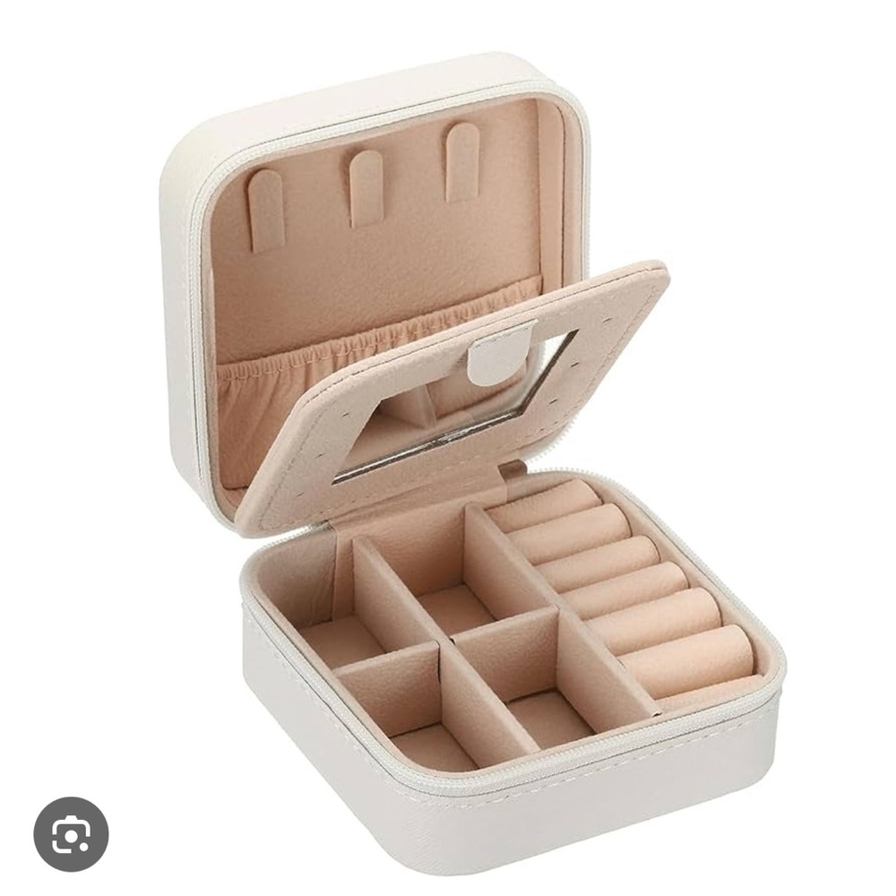 Parima Elegant Cream Travel Jewelry Organizer - Initial R